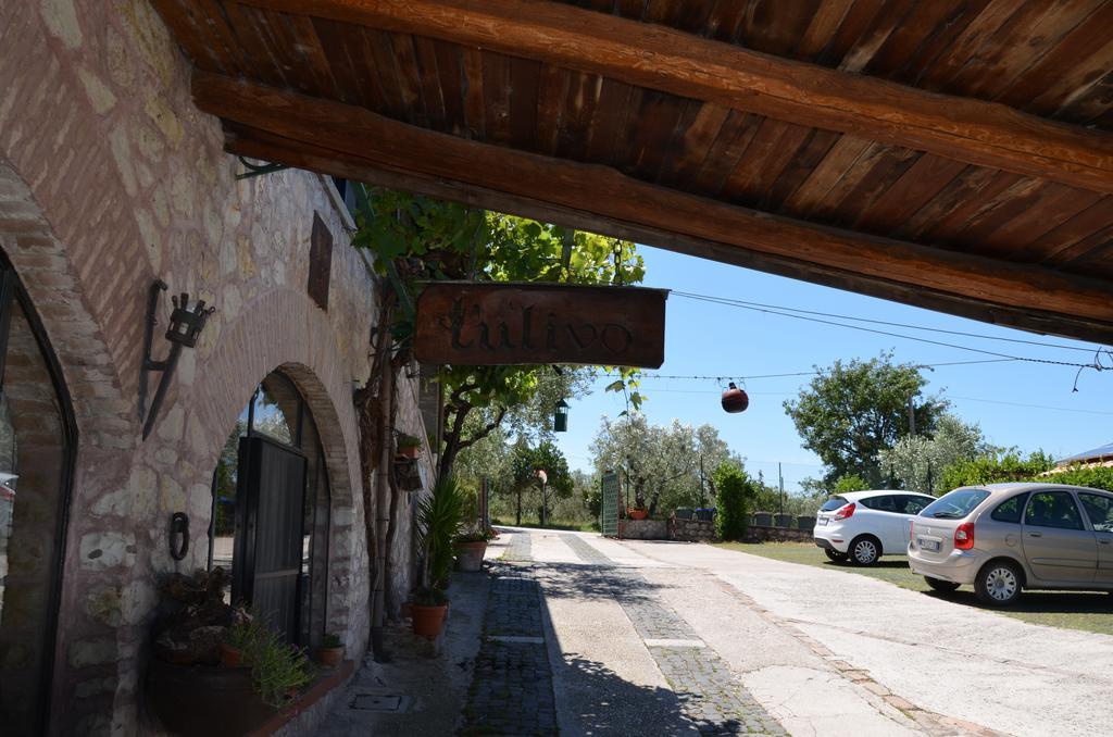 Il Borgo Dell'Ulivo Hotel Trevi Buitenkant foto