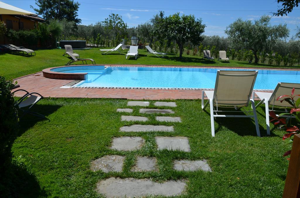 Il Borgo Dell'Ulivo Hotel Trevi Buitenkant foto