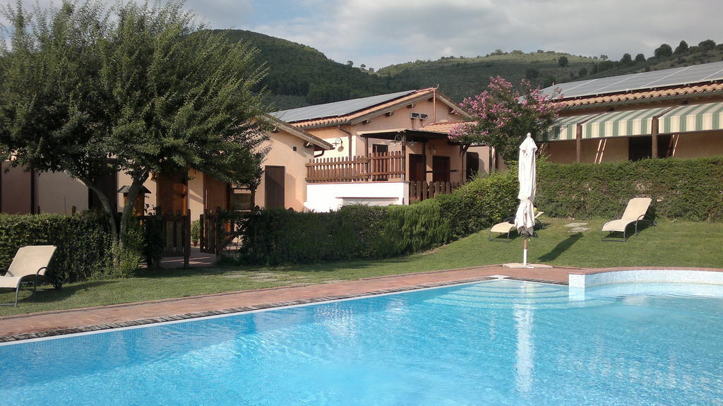 Il Borgo Dell'Ulivo Hotel Trevi Buitenkant foto