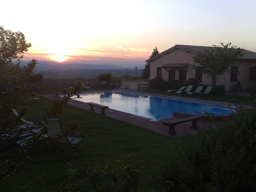 Il Borgo Dell'Ulivo Hotel Trevi Buitenkant foto